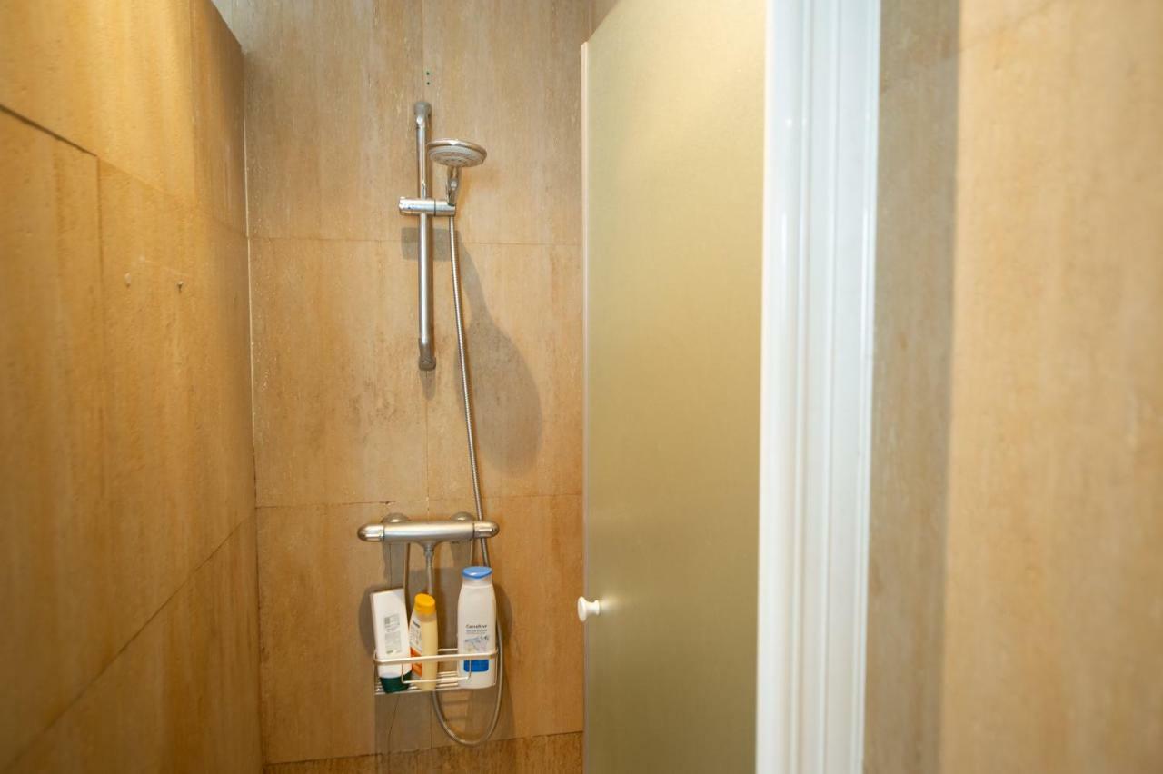 Apartamento Con Patio En El Centro * Madrid